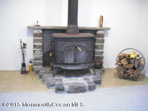 24 Baldwin Ave, Middletown, NJ 07748 photo 9