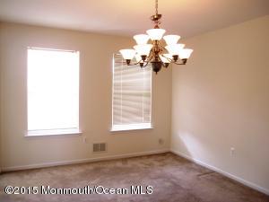 8 Peter Pl, Hazlet, NJ 07730 photo 4