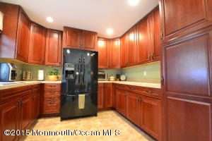 410 Constitution Dr, Forked River, NJ 08731 photo 4