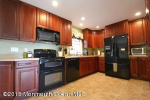410 Constitution Dr, Forked River, NJ 08731 photo 2