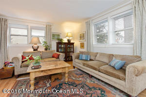 7 Center St, Rumson, NJ 07760 photo 1