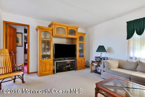 141 Roosevelt Dr, Brick, NJ 08724 photo 6