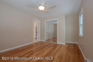 4 Easton Rd, Toms River, NJ 08757 photo 9