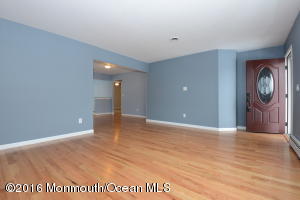 4 Easton Rd, Toms River, NJ 08757 photo 2