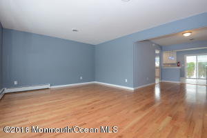 4 Easton Rd, Toms River, NJ 08757 photo 1