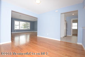 4 Easton Rd, Toms River, NJ 08757 photo 3