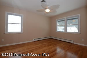 4 Easton Rd, Toms River, NJ 08757 photo 8
