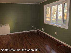 907 Gloucester Ave, Brick, NJ 08723 photo 4