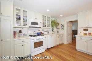 491 Locust Point Rd, Middletown, NJ 07748 photo 6