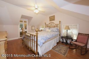 491 Locust Point Rd, Middletown, NJ 07748 photo 9