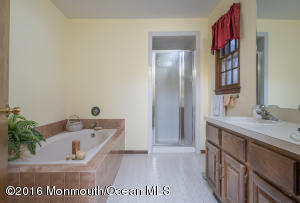8 Blueberry Ln, Leonardo, NJ 07737 photo 14