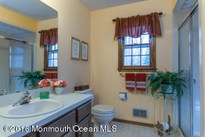 8 Blueberry Ln, Leonardo, NJ 07737 photo 19