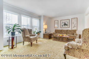 47 Eagle Rd, Marlboro, NJ 07746 photo 5