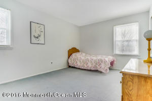 47 Eagle Rd, Marlboro, NJ 07746 photo 18