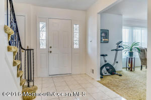 47 Eagle Rd, Marlboro, NJ 07746 photo 2