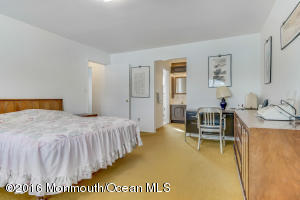 47 Eagle Rd, Marlboro, NJ 07746 photo 14