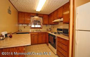 13 Baker Dr, Helmetta, NJ 08828 photo 9