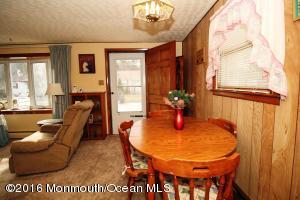 13 Baker Dr, Helmetta, NJ 08828 photo 4