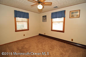 13 Baker Dr, Helmetta, NJ 08828 photo 13
