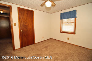 13 Baker Dr, Helmetta, NJ 08828 photo 14