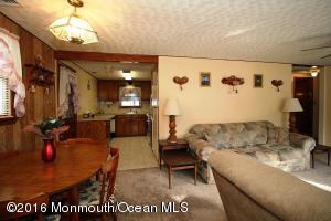 13 Baker Dr, Helmetta, NJ 08828 photo 5