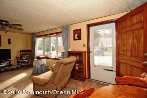 13 Baker Dr, Helmetta, NJ 08828 photo 3