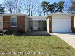 23 Kent Dr, Brick, NJ 08723 photo 1
