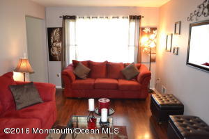 35 Lorelei Dr, Howell, NJ 07731 photo 2