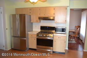 35 Lorelei Dr, Howell, NJ 07731 photo 4