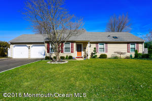 5 Frede Dr, Brick, NJ 08724 photo 1