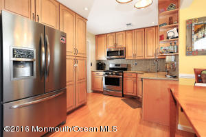5 Frede Dr, Brick, NJ 08724 photo 4