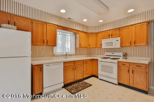 45 S Avon Dr, Jackson, NJ 08527 photo 2