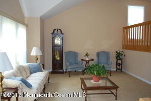 39 Marc Dr, Howell, NJ 07731 photo 3