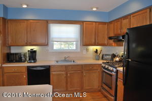 39 Marc Dr, Howell, NJ 07731 photo 10