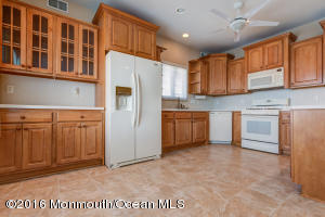 52 Beacon Dr, Waretown, NJ 08758 photo 10