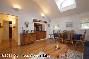 95 Hamilton Ave, Middletown, NJ 07748 photo 12
