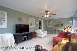 95 Hamilton Ave, Middletown, NJ 07748 photo 18