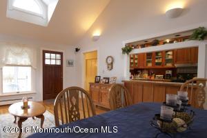 95 Hamilton Ave, Middletown, NJ 07748 photo 13