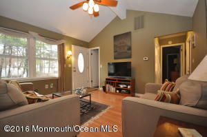 810 Maple Ave, Brick, NJ 08724 photo 4