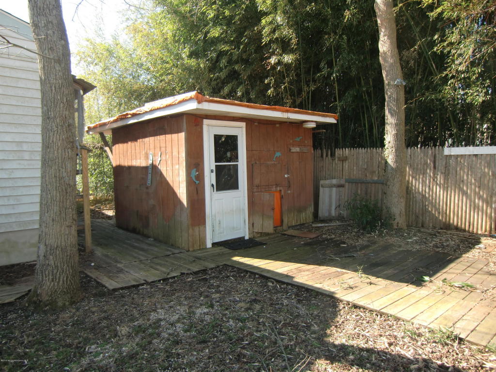 41 Lighthouse Dr, Waretown, NJ 08758 photo 4