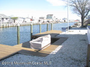 806 Forepeak Dr, Forked River, NJ 08731 photo 2
