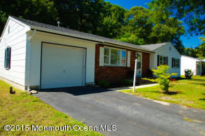 320 Shady Brook Ln, Forked River, NJ 08731 photo 2
