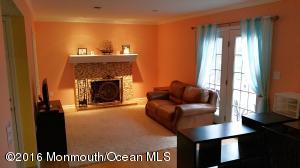 8 Bugle Ct, Howell, NJ 07731 photo 2