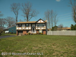 36 Citadel Dr, Jackson, NJ 08527 photo 2