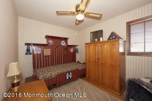 21 E Kenneth Ter, Middletown, NJ 07748 photo 29