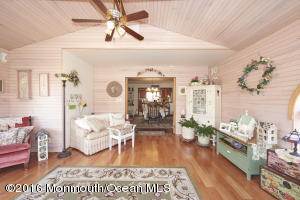 21 E Kenneth Ter, Middletown, NJ 07748 photo 22