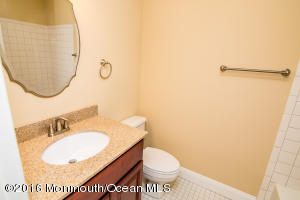  93 Poplar Pl, Freehold, NJ 07728 photo 6