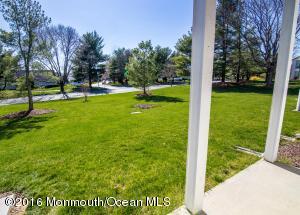  93 Poplar Pl, Freehold, NJ 07728 photo 24