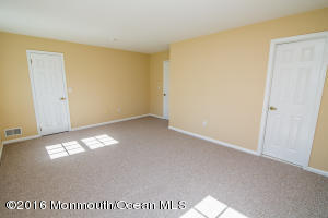  93 Poplar Pl, Freehold, NJ 07728 photo 18