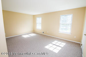  93 Poplar Pl, Freehold, NJ 07728 photo 16
